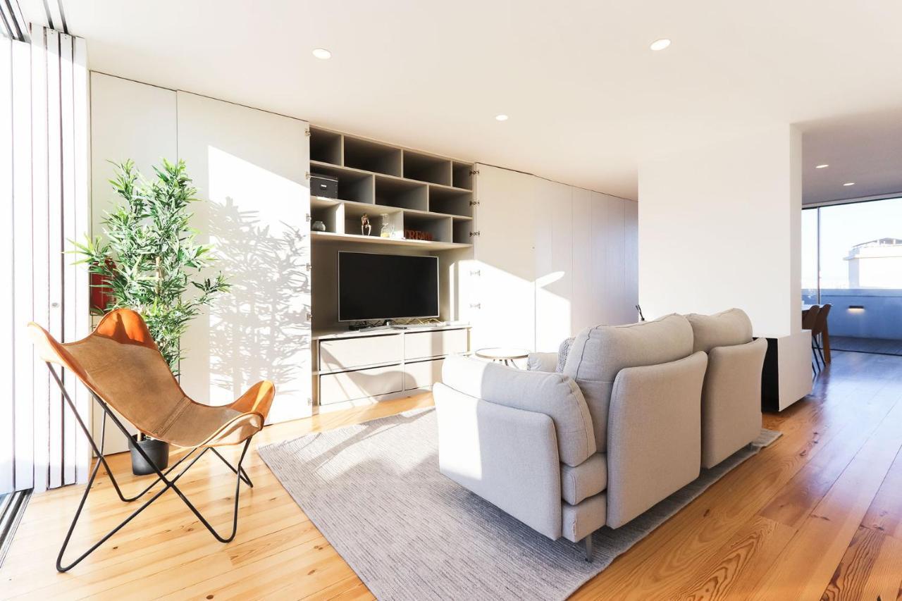 Appartamento Marques De Pombal Duplex With Terrace By Homing Lisbona Esterno foto